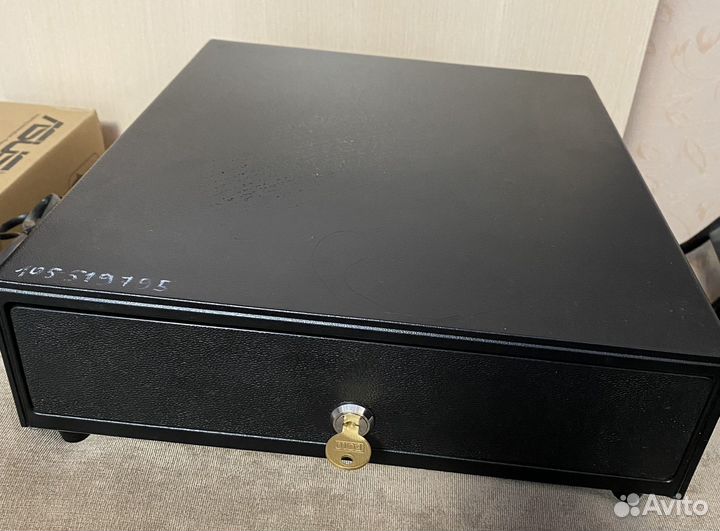 Денежный ящик б/у