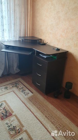 Стол для компьютера, письменный стол