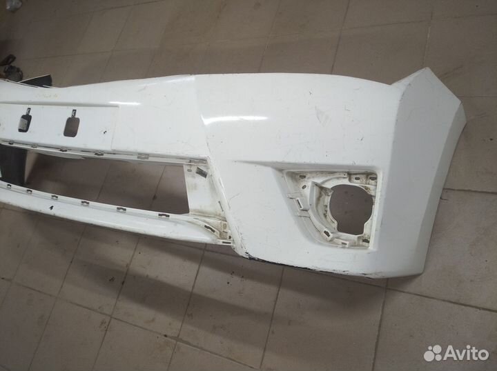 Бампер передний Toyota Corolla e180