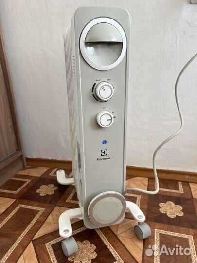 Масляный обогреватель Electrolux EOH/M-C157