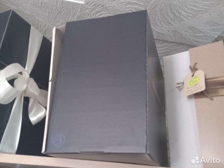 Коробки для торта и подарочные