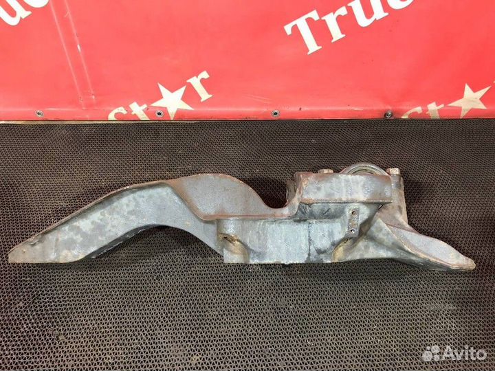 Кронштейн пневморессоры левый Volvo FH, Volvo FM