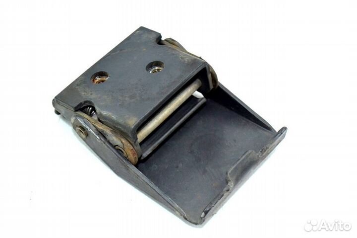 Кронштейн крепления крыла переднего моста, правый