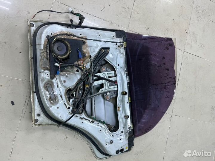 Дверь задняя правая Toyota Crown GS141