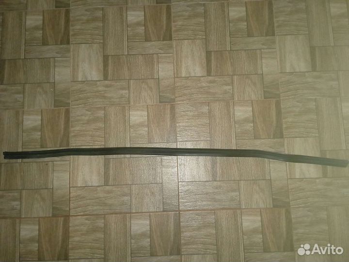 Уплотнительная резинка моторного щита на Cordoba