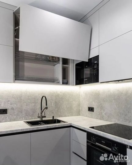 Кухонный гарнитур новый. Не б/у