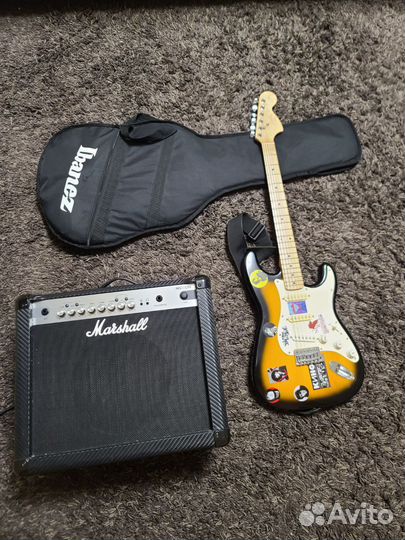Электрогитара Squirestrat с комбиком Marshall