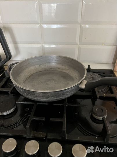 Сковорода чугунная в отличном сосоянии
