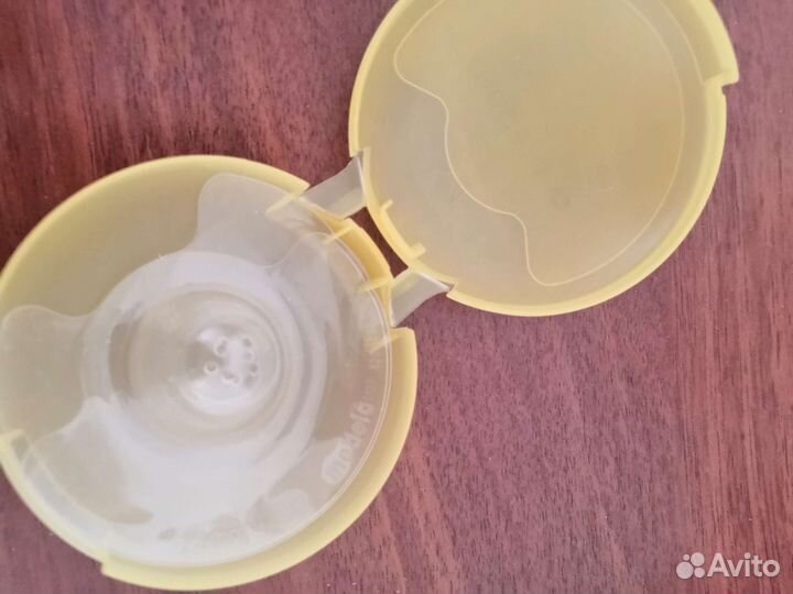 Накладки на грудь medela