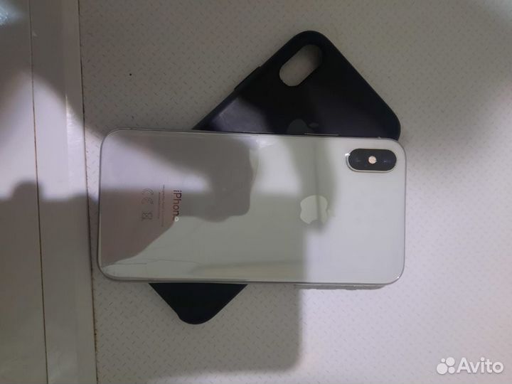iPhone X, 64 ГБ