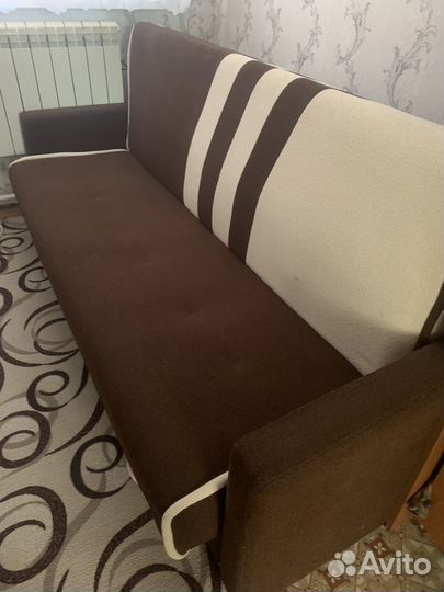 Продаю диван