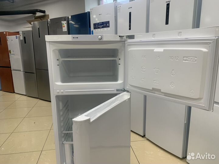 Холодильник маленький новый