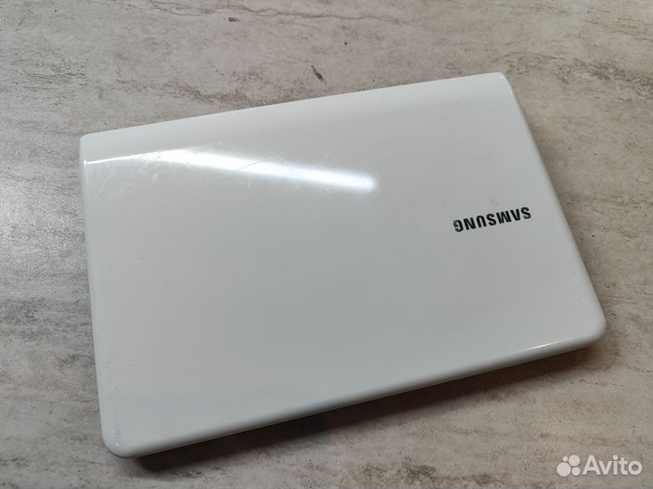 Нэтбук Samsung 2/4потока/4озу/SSD60Гб в хорошем