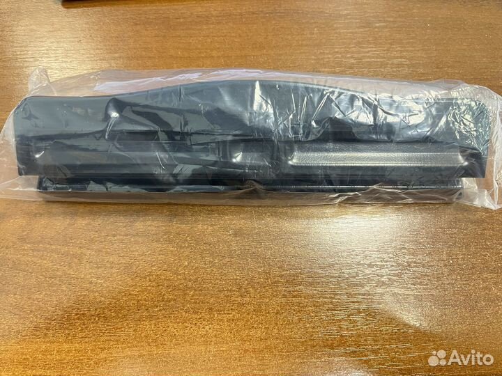 Дырокол на 4 отверстия