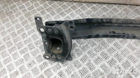 Усилитель бампера передний (кронштейн) volkswagen