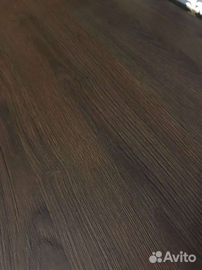 Стол. Письменный стол