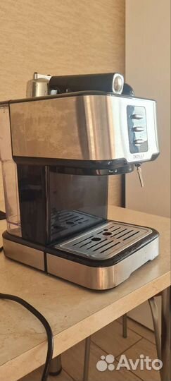 Кофеварка рожковая delta LUX DE-2001