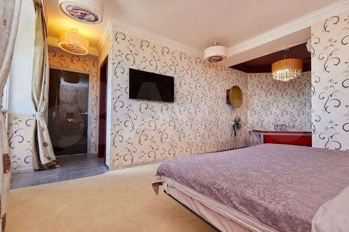 2-к. квартира, 125 м², 7/10 эт.