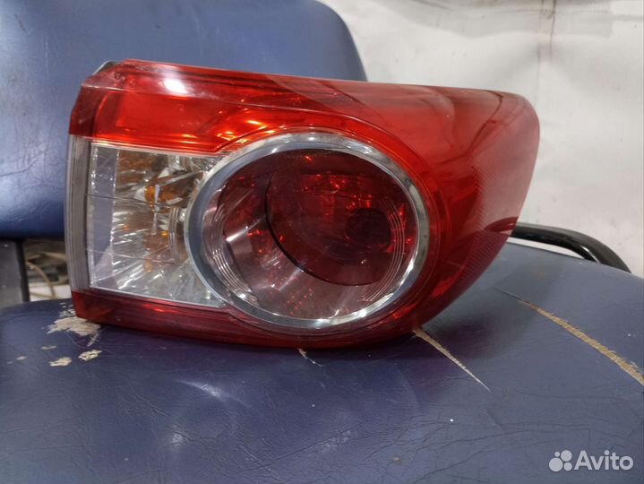 Фонарь правый Toyota Corolla 150 09-13г