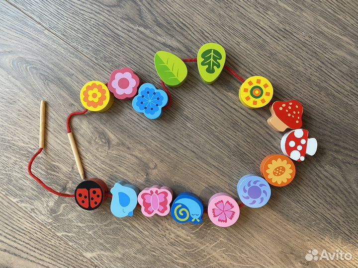 Деревянная развивающая шнуровка Бусинки