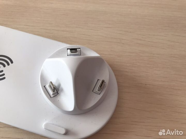 Док станция