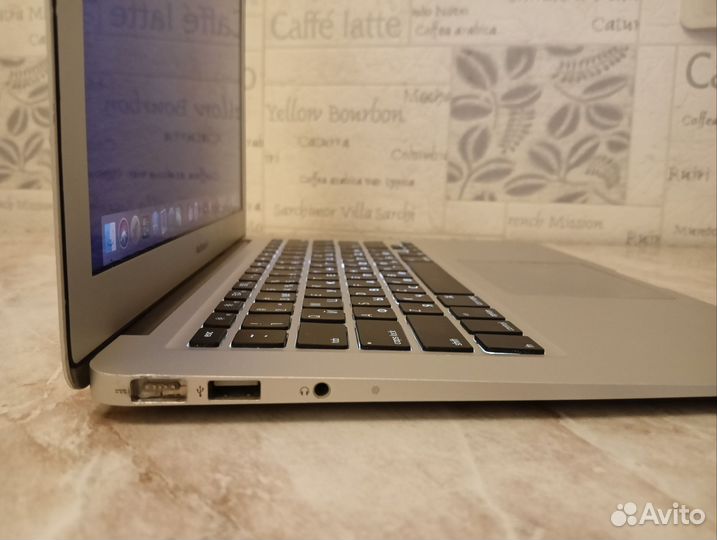 Apple MacBook air 2011