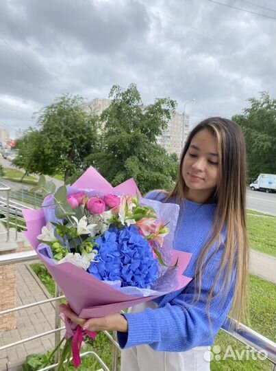 Букет с гортензией