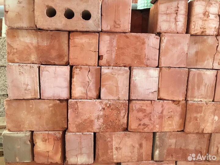 Кирпич красный
