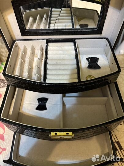 Шкатулка для украшений