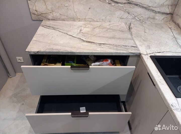 Кухонный гарнитур Островной