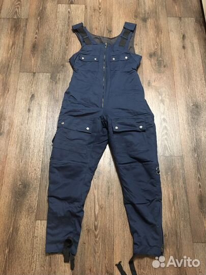 Полетные комбинезон