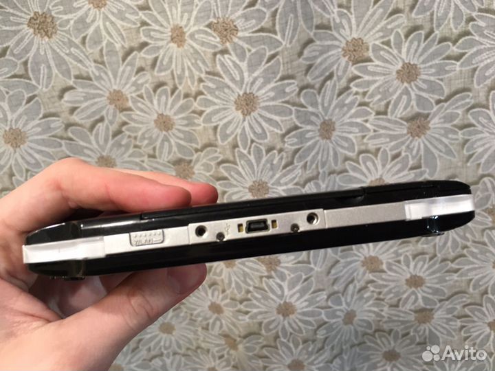 Sony PSP e 1008 + 8 GB MS duo