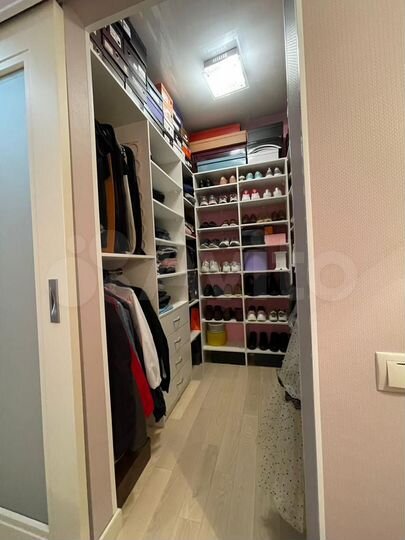 3-к. квартира, 130 м², 4/22 эт.