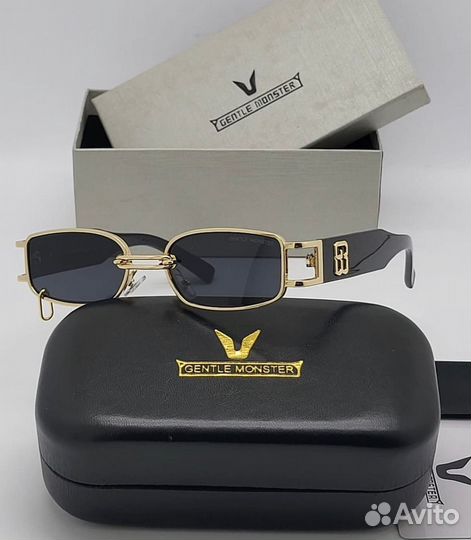 Солнечные очки женские