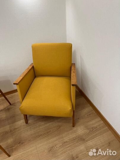 Продам кресло и стол