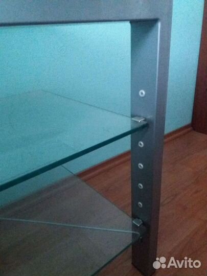 Стеклянная тумба под теле, видео, аудио аппаратуру