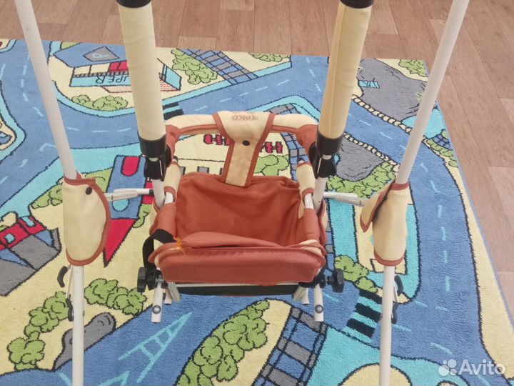 Напольные детские качели для дома