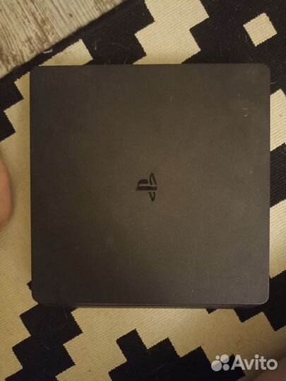 Консоль ps4 slim 1 tb