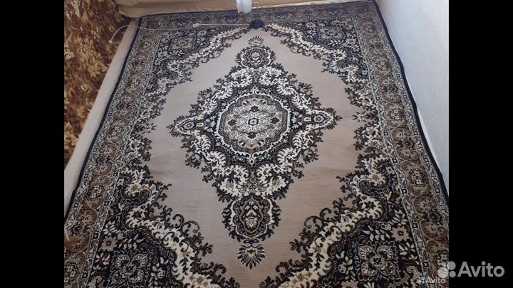 Ковер шерстяной