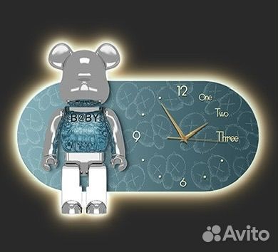 Часы настенные Bearbrick с подсветкой