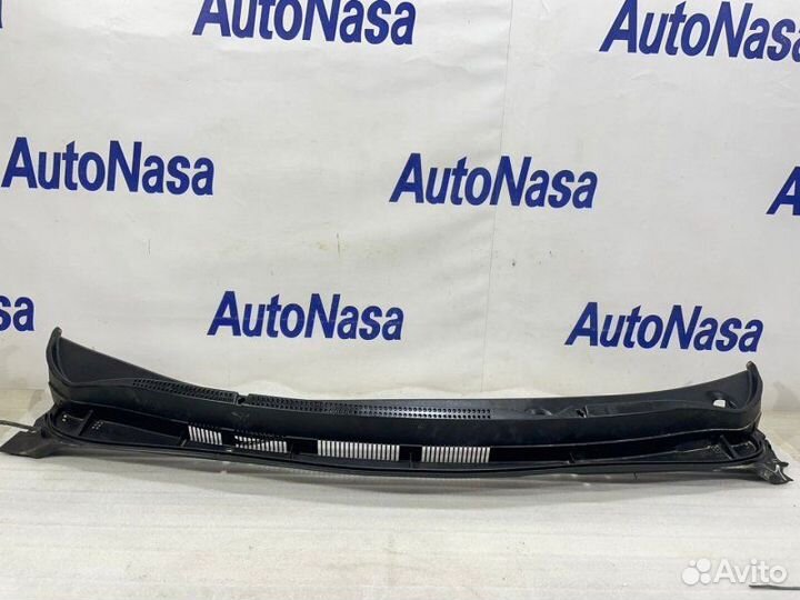 Решетка стеклоочистителя (жабо) Hyundai Solaris