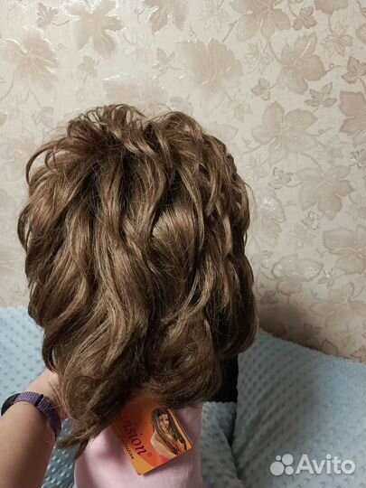 Парик женский