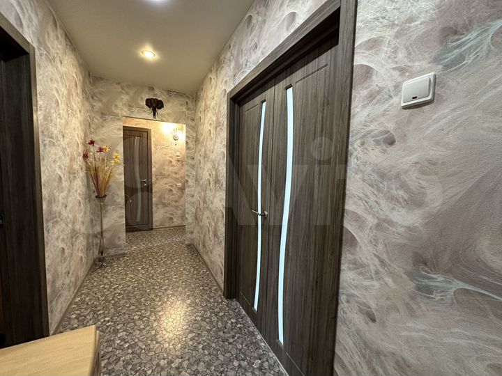 4-к. квартира, 88 м², 3/9 эт.