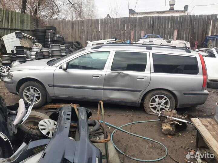 Volvo V70 2 (2000 - 2004 гг) авторазбор запчасти