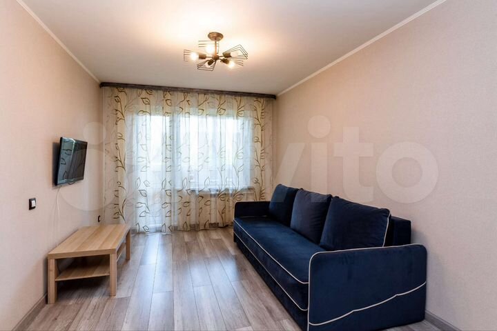 2-к. квартира, 45 м², 1/9 эт.
