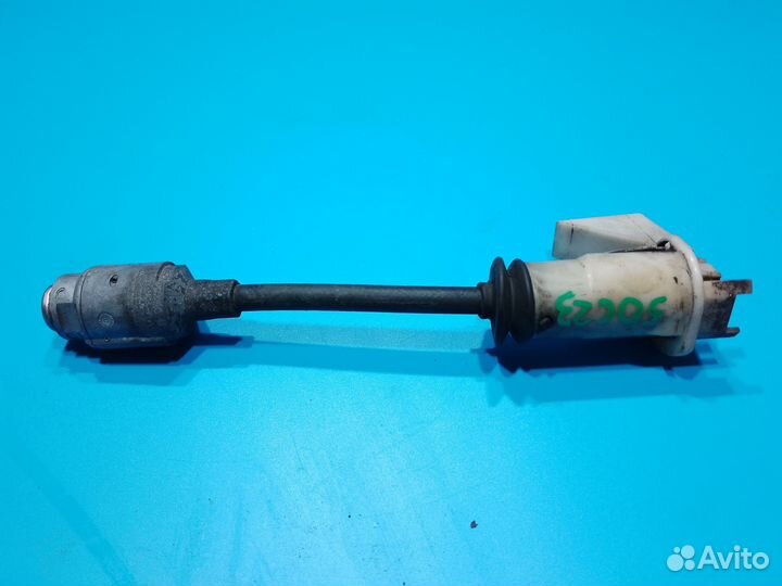 Личинка замка капота для Ford Focus 2 2005-2011