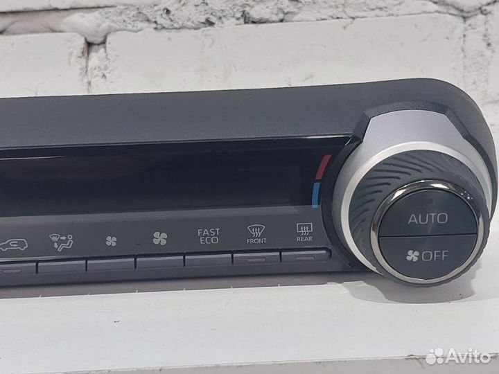Блок управления климат-контролем Toyota Rav4 XA50