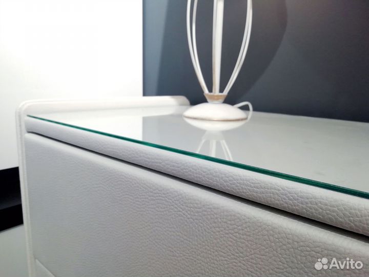 Тумба прикроватная