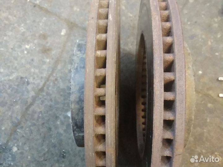 Тормозные диски Тойота Карина