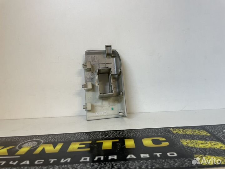 Накладка правой кнопки стеклоподъемника Emgrand